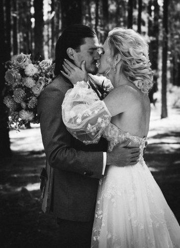 mobile - carousel-hero-element image-5